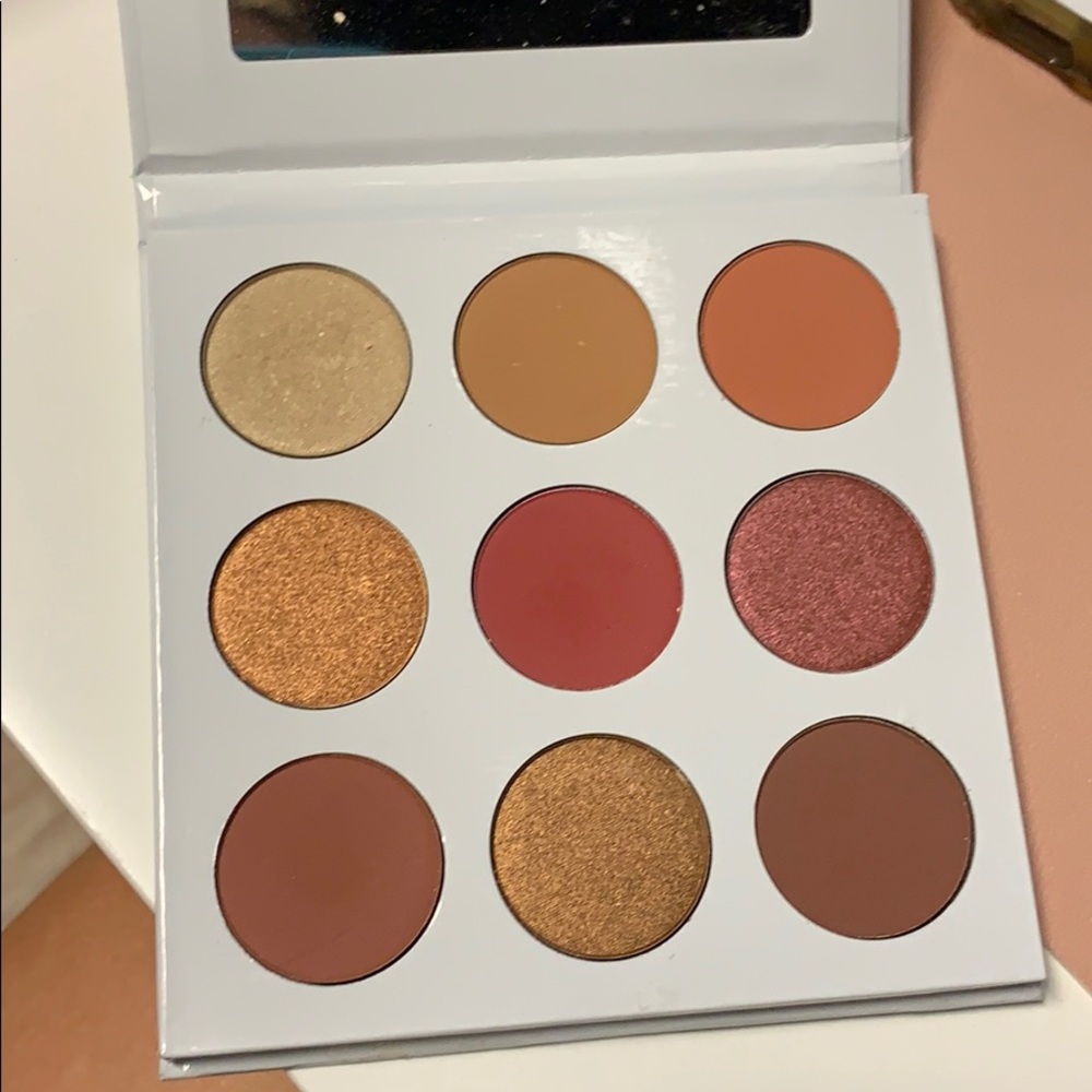 Kylie cosmetics burgundy palette